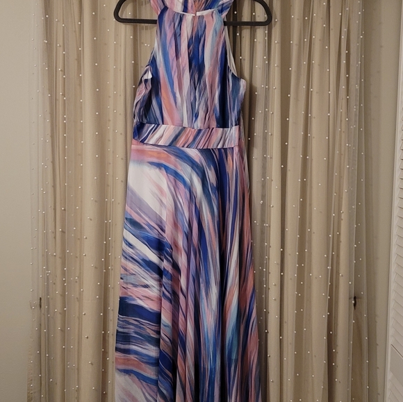 Sandra Darren Dresses & Skirts - Sandra Darren Flowy Halter Lined Maxi Dress Sz 10